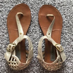 Steve Madden gorgeous gold sandals